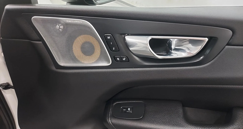 Volvo XC 60 cena 144900 przebieg: 151256, rok produkcji 2021 z Brwinów małe 667